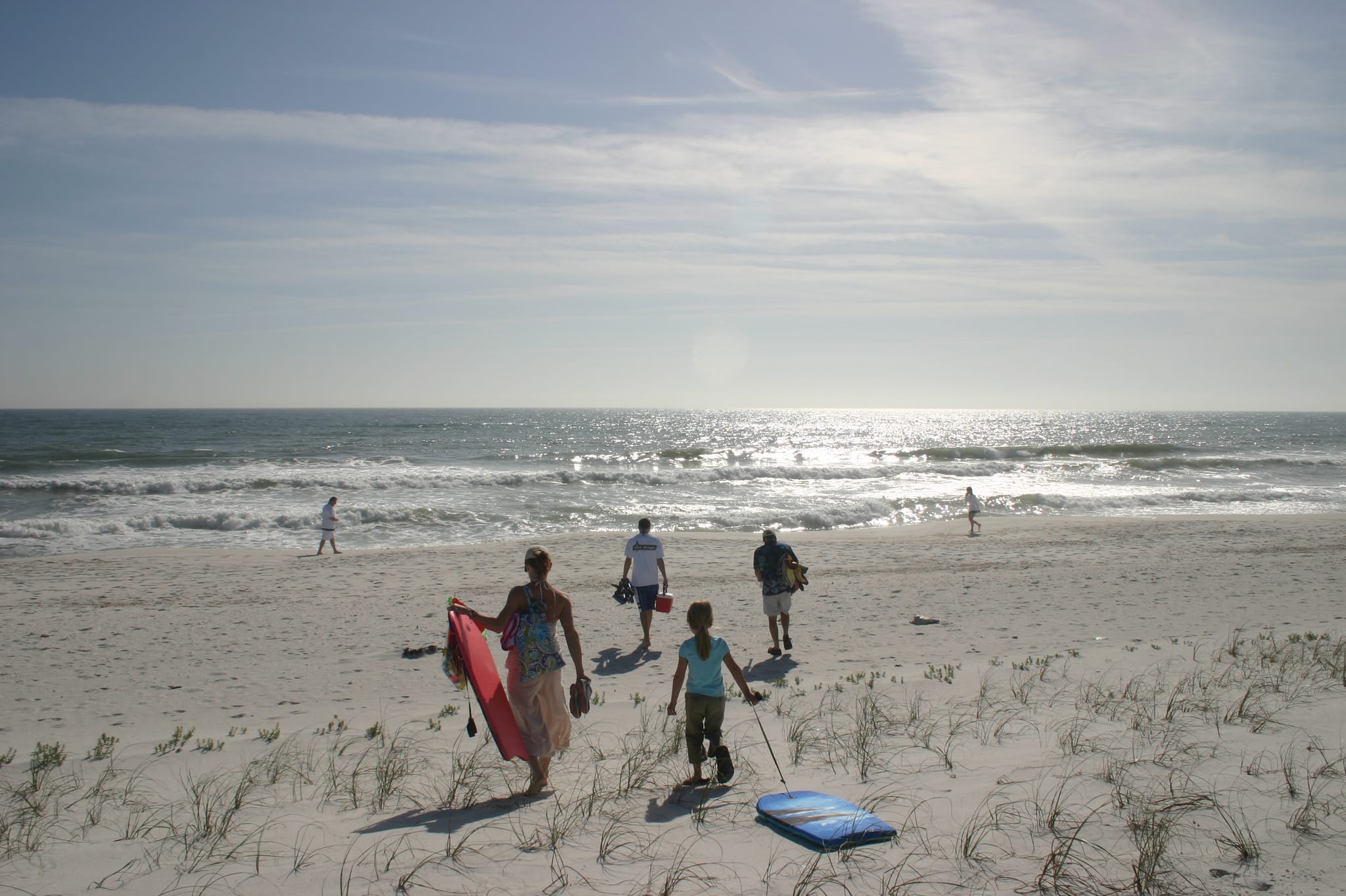 Beach Crew setting out at Narvarre Beach