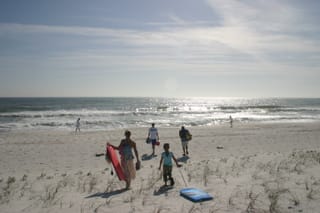 Beach Crew setting out at Narvarre Beach