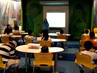Intel Museum - What is a circuit lesson for kids. - Santa Clara, CA