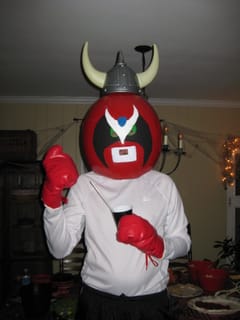 Strongbad find hat.  Strongbad Like hat.  Strongbad keep hat, you no get back