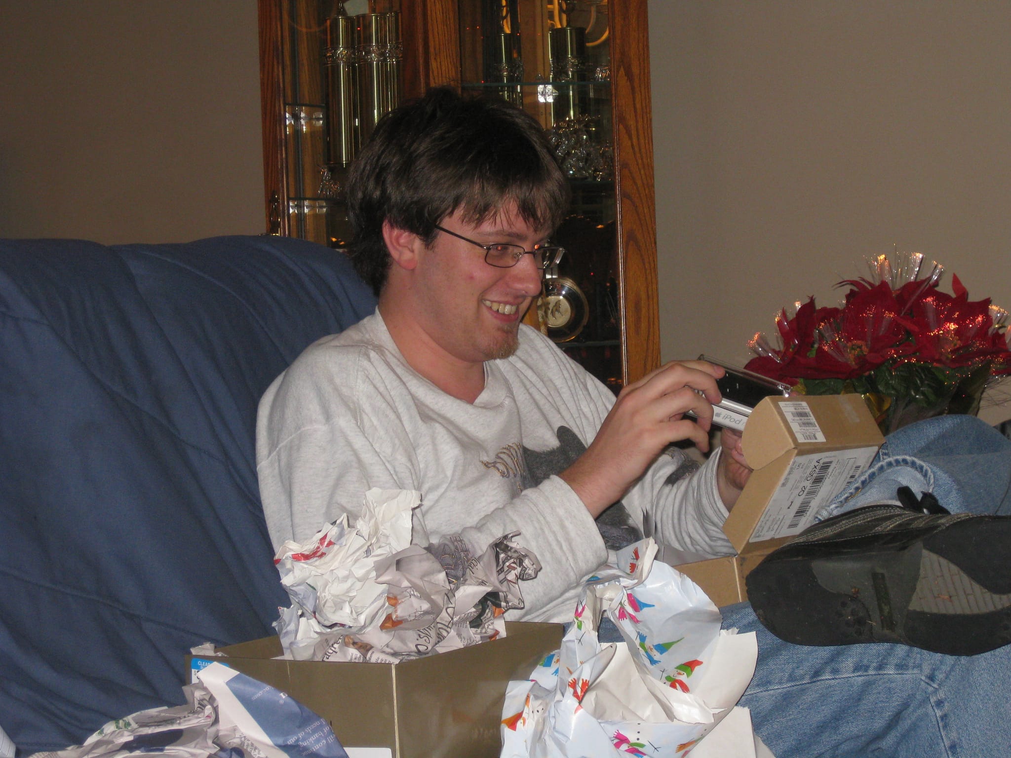 Opening the iPod 2