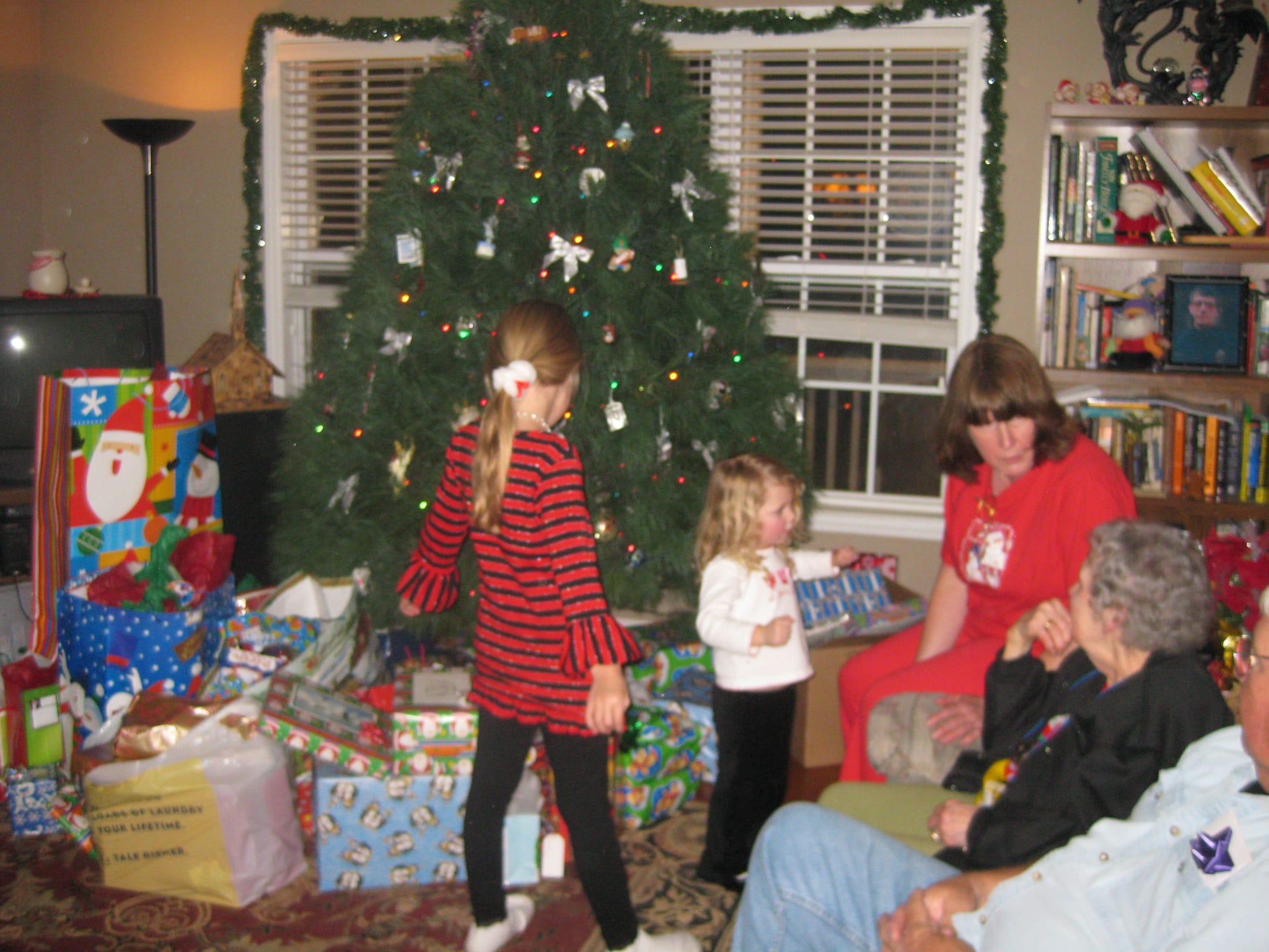 Lauren, Caroline, Mom and Grandmama