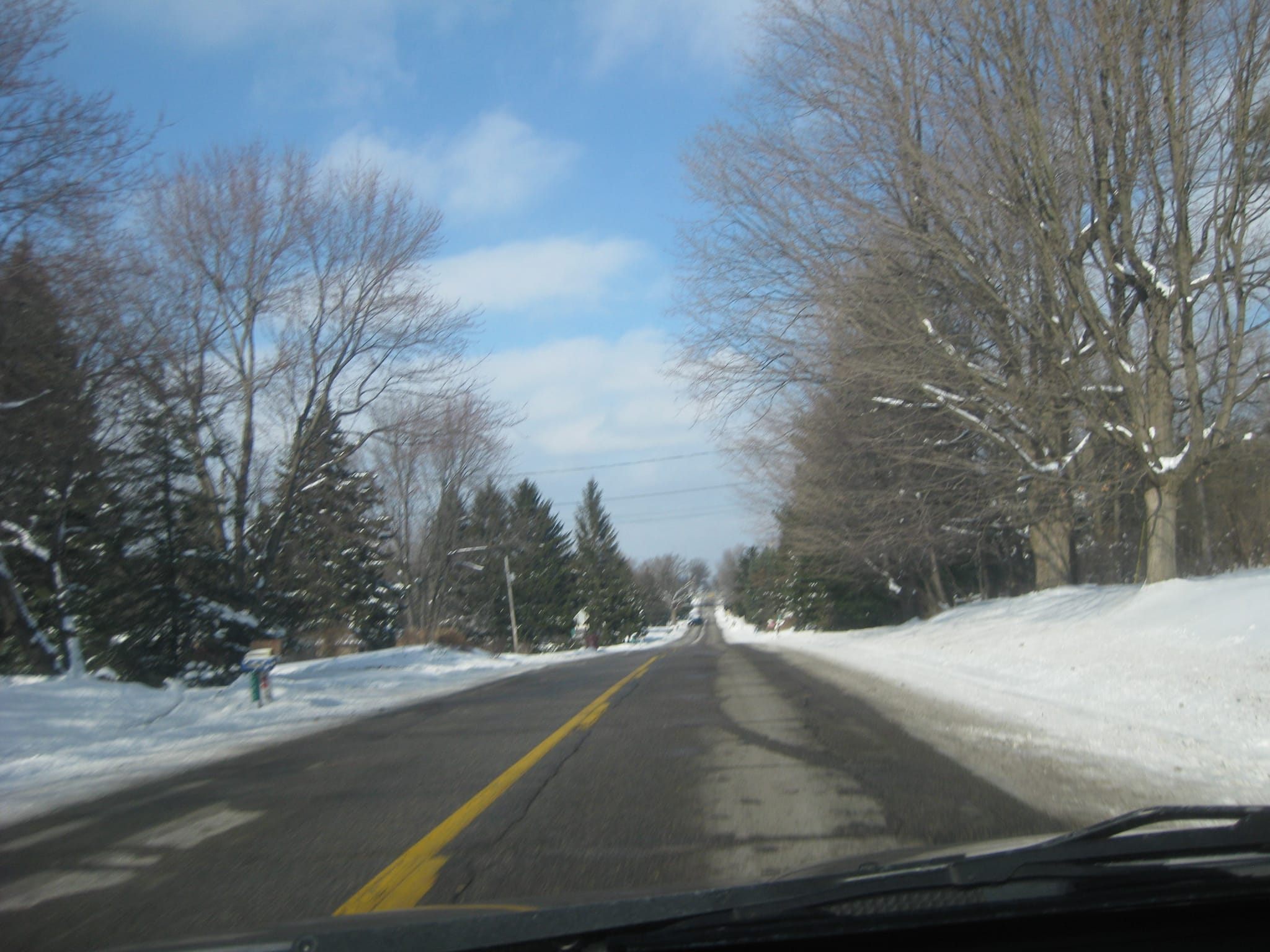 I love this backroad. Alaways have in winter, so pretty.