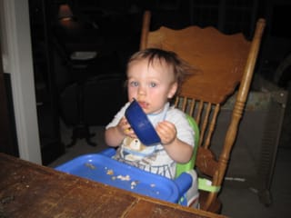 Robert - Nom nom nom!