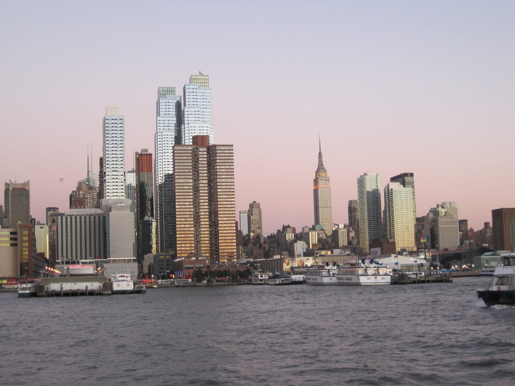 NYC Skyline from the ferry - Empire State Building in center