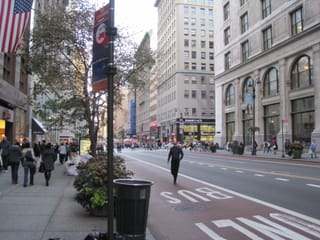 Waiting for the ferry bus - Manhattan Island - New York City