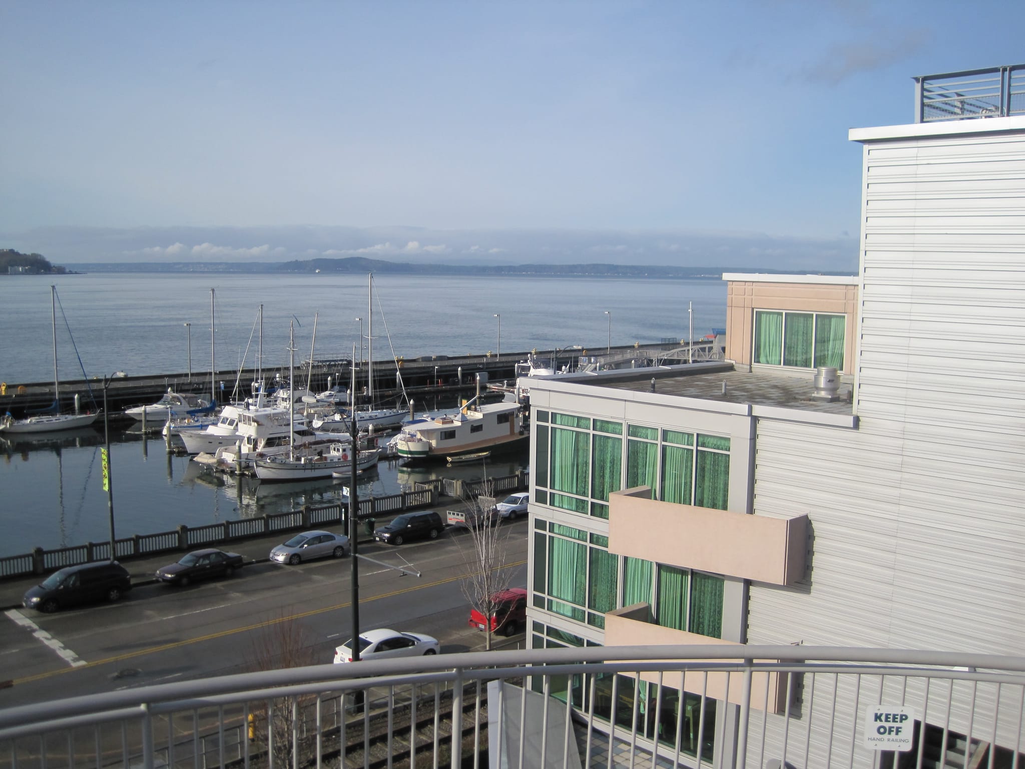 Looking on Pugeot sound