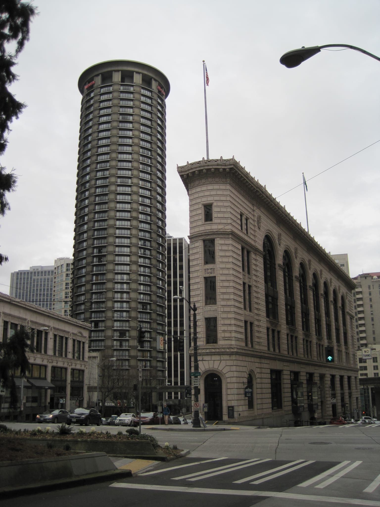Westin Seattle South Tower and Mariner's Store