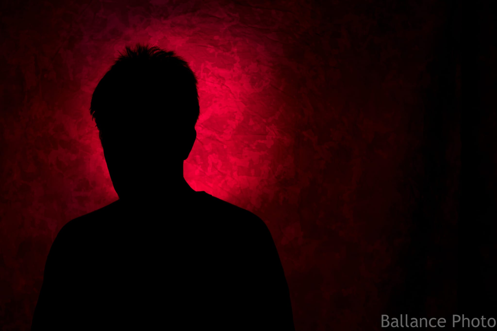 Red-Silhouette