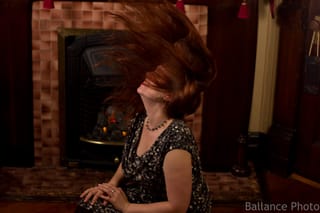 Hair flip - Kate