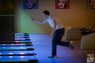 Bo bowling...