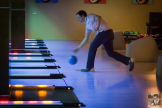 Bo bowling...
